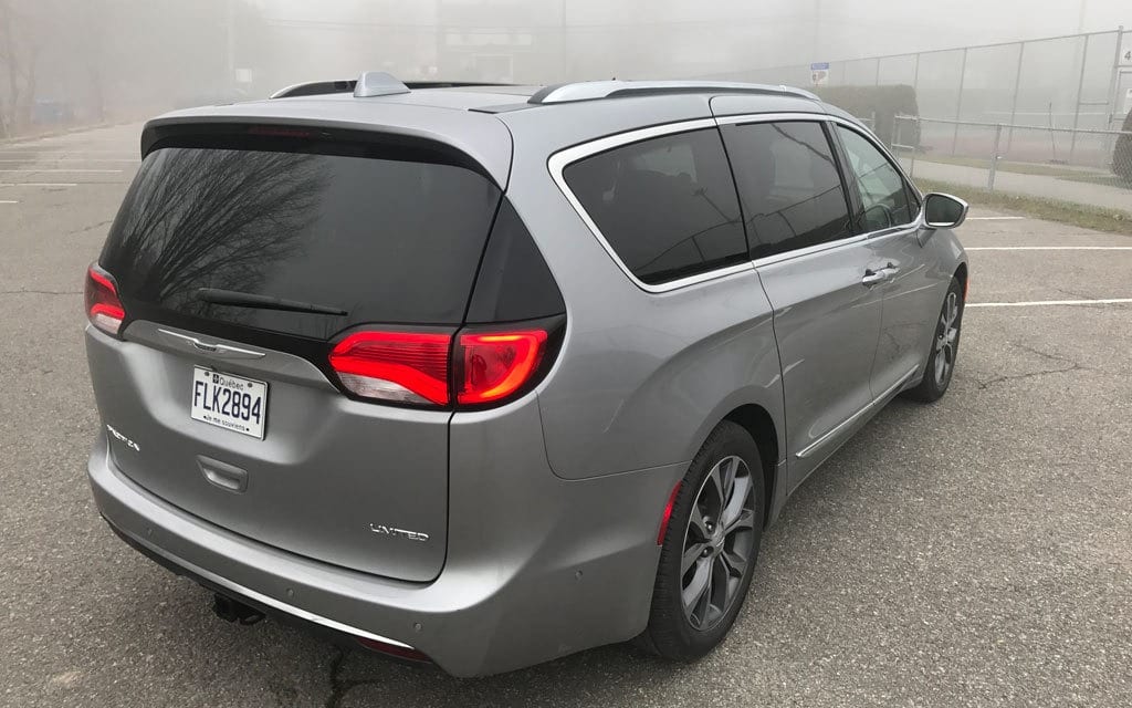 278022_2017_Chrysler_Pacifica.jpg
