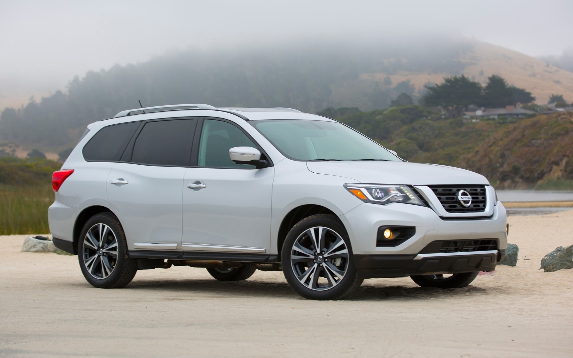 280472_2017_Nissan_Pathfinder.jpg