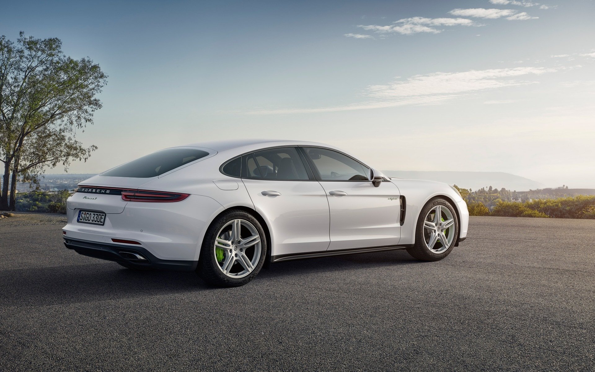 281034_Porsche_Panamera_4_E-Hybrid_2018_-_A_l_essai_cette_semaine.jpg
