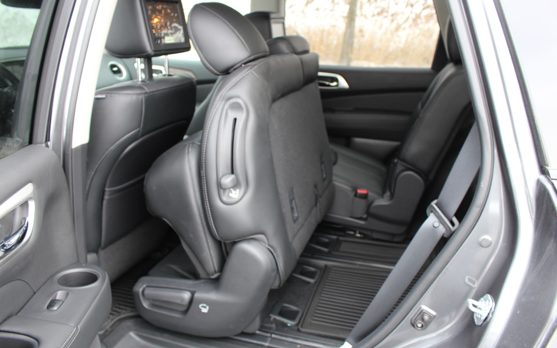 280479_2017_Nissan_Pathfinder.jpg