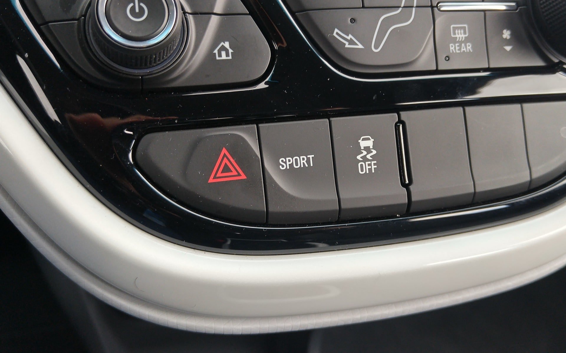 281435_La_Chevrolet_Bolt_EV_2017_et_ses_sept_secrets.jpg