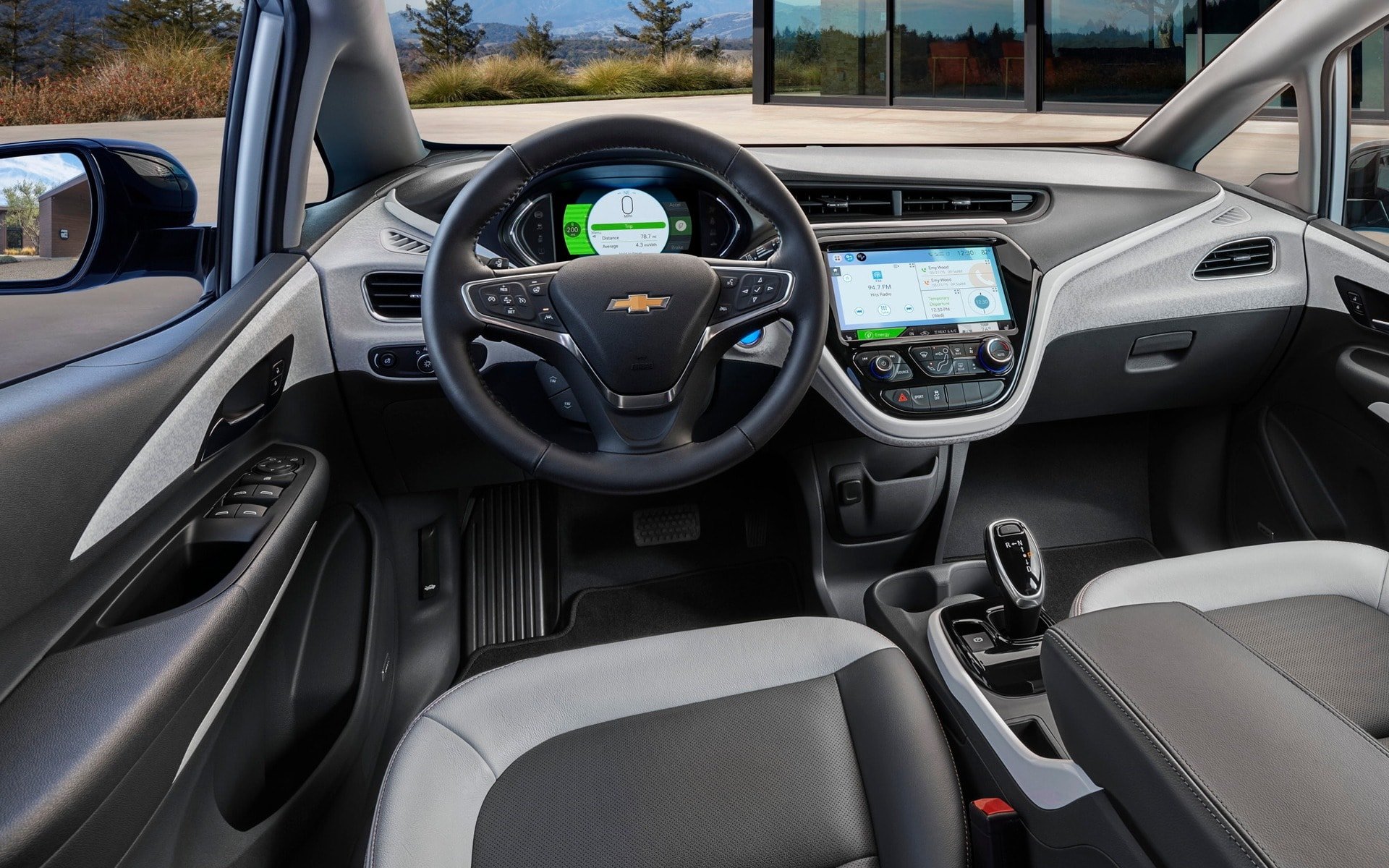 281021_2017_Chevrolet_Bolt_EV.jpg