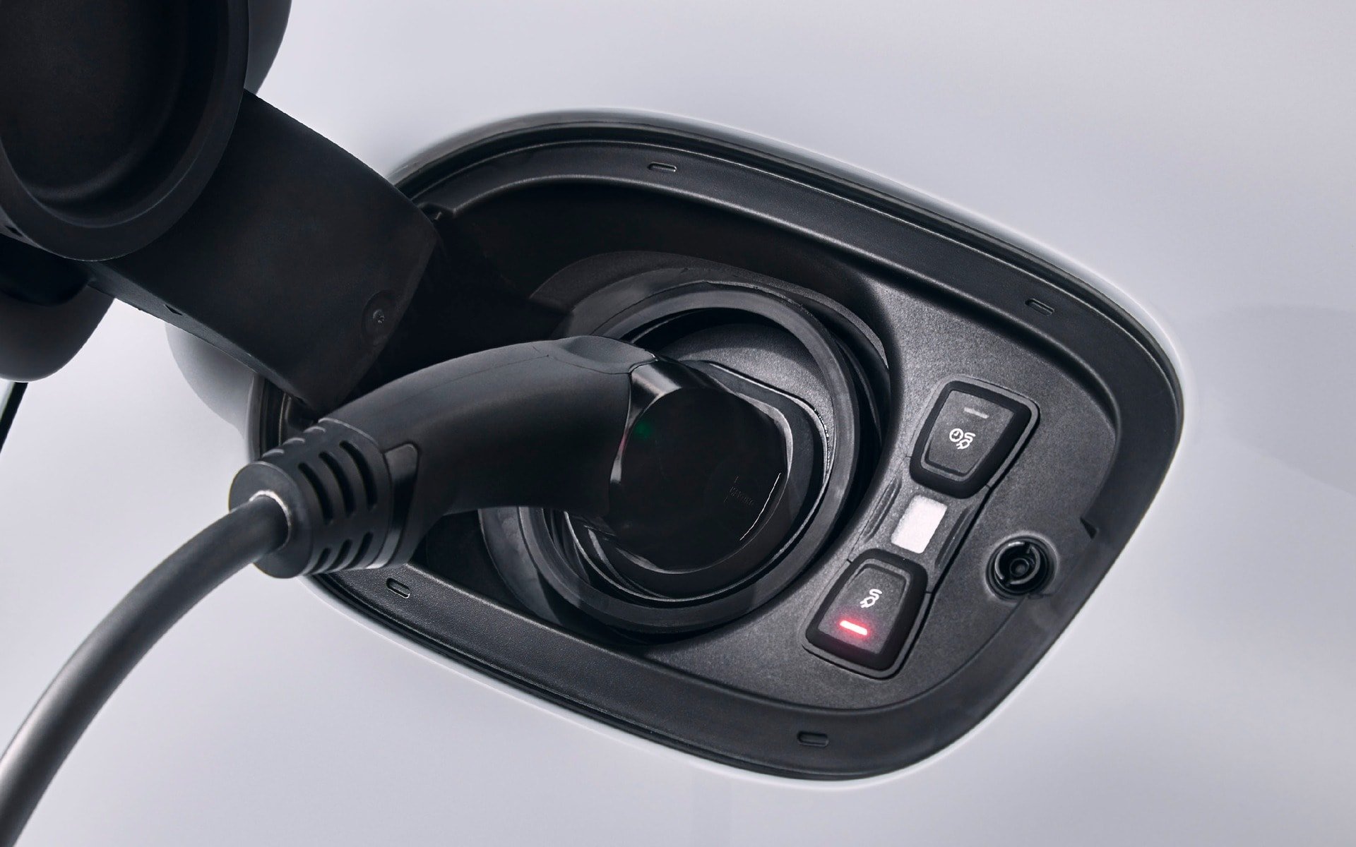 281037_Porsche_Panamera_4_E-Hybrid_2018_-_A_l_essai_cette_semaine.jpg