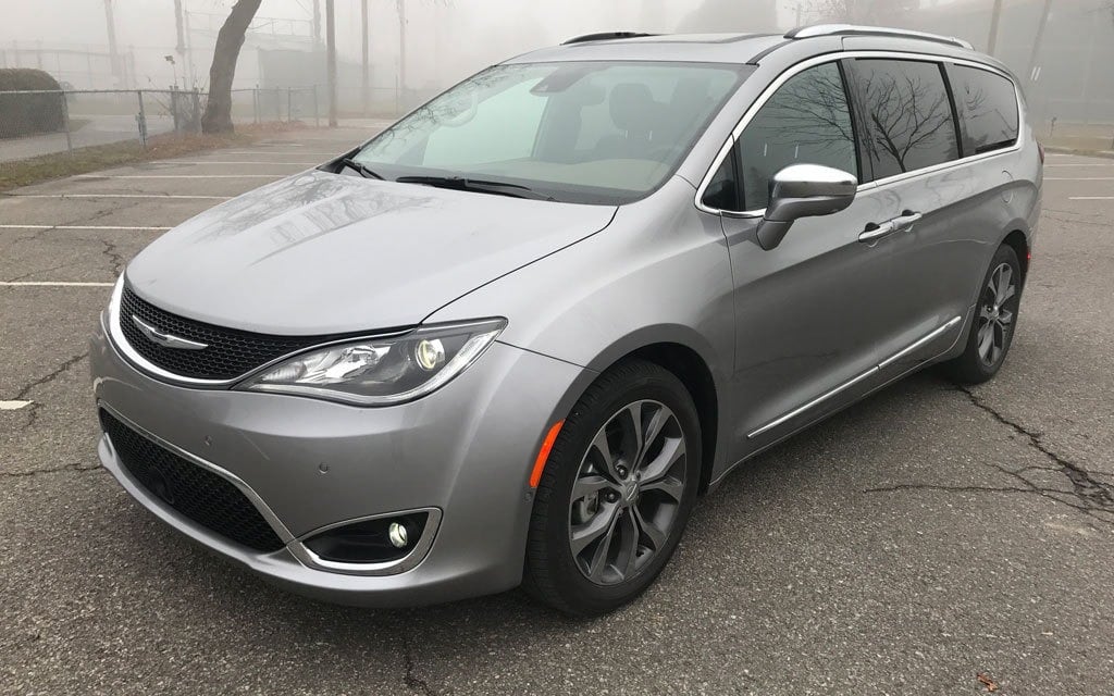 278017_2017_Chrysler_Pacifica.jpg